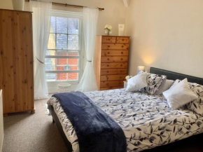 Second Floor Apartment Tenby Town Centre